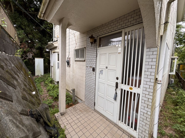 相模原市緑区又野、中古一戸建ての玄関画像です