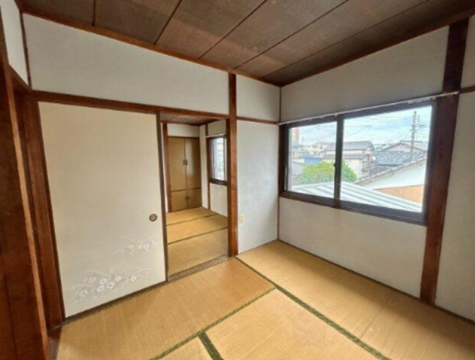 豊橋市小松町、中古一戸建ての画像です