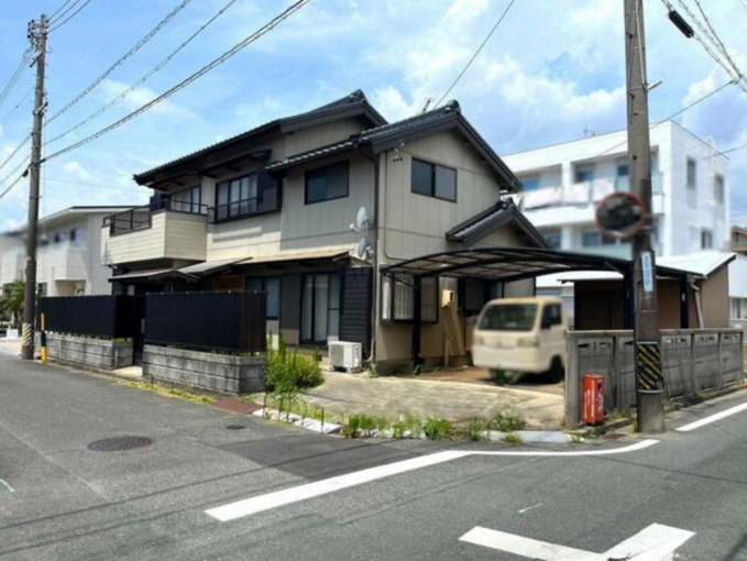豊橋市曙町、中古一戸建ての画像です