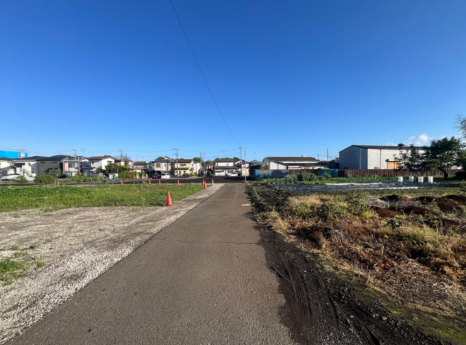 相模原市中央区田名、土地の前面道路を含む現地写真画像です