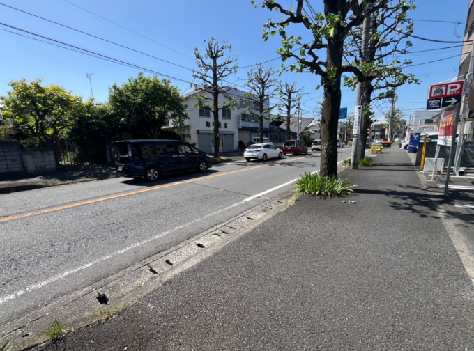 相模原市中央区千代田、土地の前面道路を含む現地写真画像です