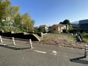 相模原市中央区下九沢、土地の前面道路を含む現地写真画像です
