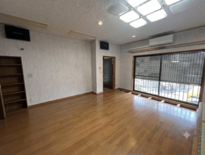 相模原市中央区水郷田名、中古一戸建ての居間画像です