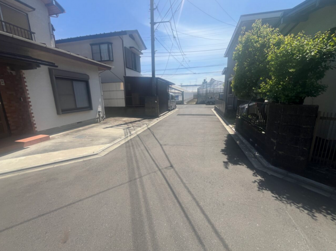 相模原市中央区横山台、土地の前面道路を含む現地写真画像です