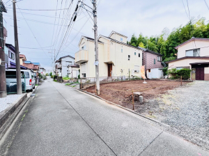 相模原市中央区田名、土地の前面道路を含む現地写真画像です