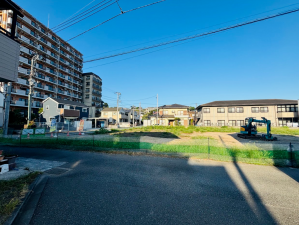 相模原市中央区水郷田名、土地の前面道路を含む現地写真画像です
