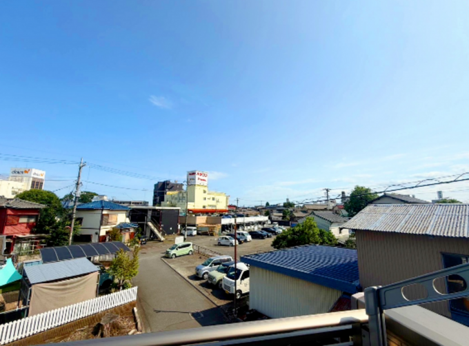 相模原市中央区上溝、中古一戸建てのバルコニー画像です