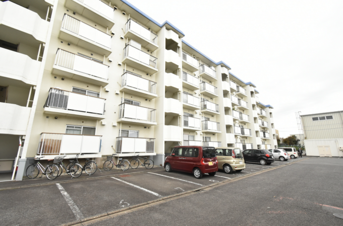 相模原市中央区田名、中古マンションの外観画像です