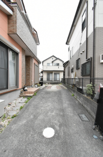 相模原市中央区田名、中古一戸建ての駐車場画像です