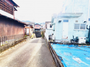 相模原市緑区青野原、土地の前面道路を含む現地写真画像です