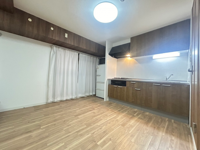 相模原市中央区上溝、中古マンションの居間画像です