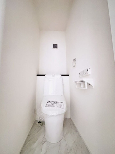 相模原市中央区東淵野辺、新築一戸建てのトイレ画像です