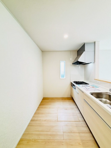 相模原市中央区上矢部、新築一戸建てのキッチン画像です