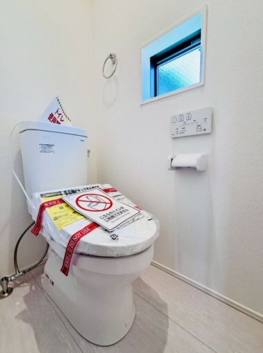 相模原市中央区田名、新築一戸建てのトイレ画像です