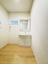 相模原市中央区光が丘、新築一戸建ての洗面画像です