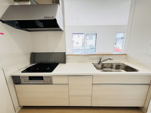 相模原市中央区光が丘、新築一戸建てのキッチン画像です