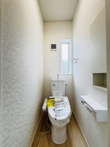 相模原市中央区光が丘、新築一戸建てのトイレ画像です