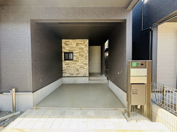 相模原市中央区横山台、新築一戸建ての駐車場画像です