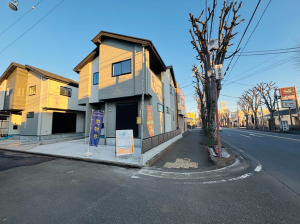 相模原市中央区横山、新築一戸建ての前面道路を含む現地写真画像です