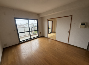 、中古マンションの居間画像です