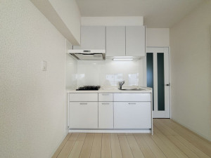 新宿区北新宿、中古マンションのキッチン画像です