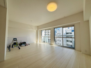新宿区北新宿、中古マンションの居間画像です