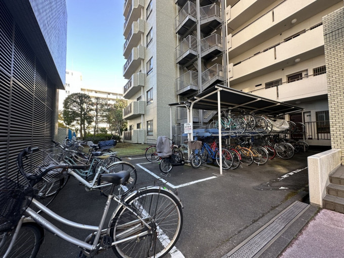 相模原市中央区南橋本、中古マンションの駐車場画像です