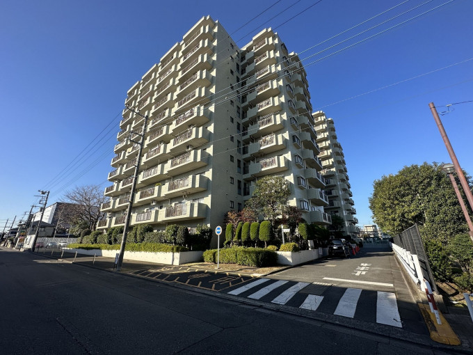相模原市中央区南橋本、中古マンションの外観画像です