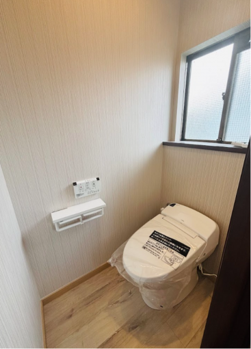 相模原市中央区水郷田名、中古一戸建てのトイレ画像です