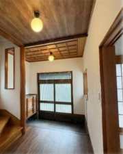 相模原市中央区田名、中古一戸建ての玄関画像です