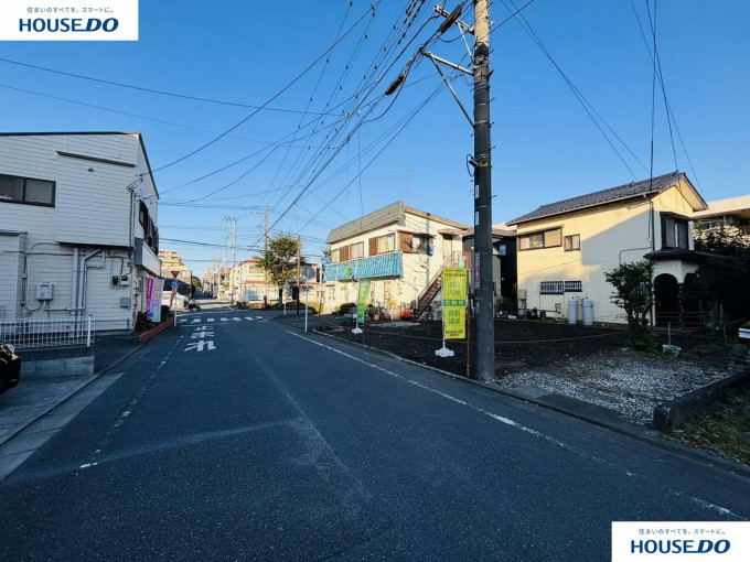 相模原市中央区横山台、土地の前面道路を含む現地写真画像です