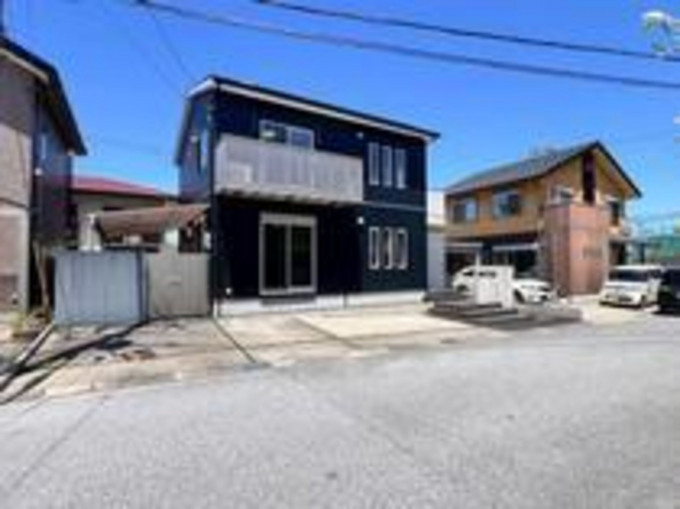 彦根市芹川町、中古一戸建ての外観画像です