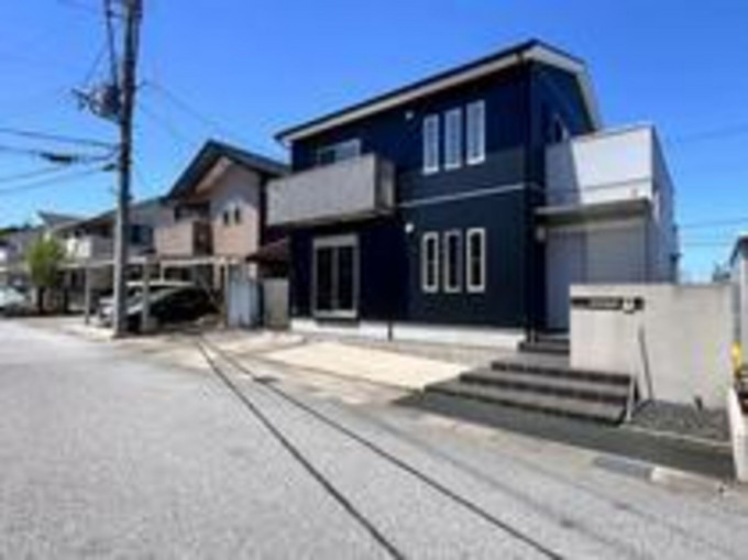 彦根市芹川町、中古一戸建ての外観画像です