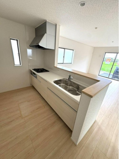 いわき市小名浜、新築一戸建てのキッチン画像です