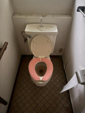 北茨城市中郷町、中古一戸建てのトイレ画像です