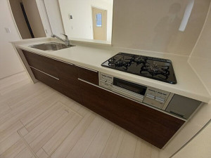 いわき市泉滝尻、新築一戸建てのキッチン画像です
