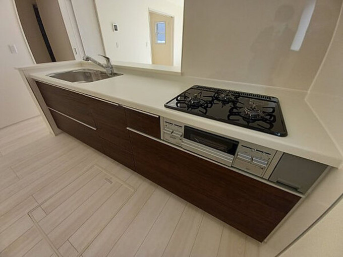 いわき市泉滝尻、新築一戸建てのキッチン画像です