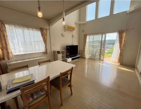 いわき市泉もえぎ台、中古一戸建ての居間画像です