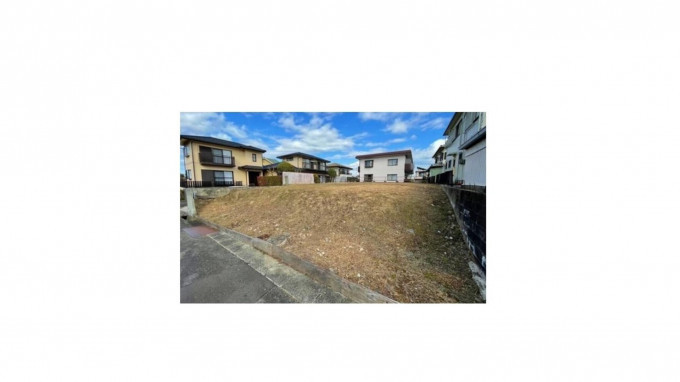 四日市市三滝台、土地の画像です
