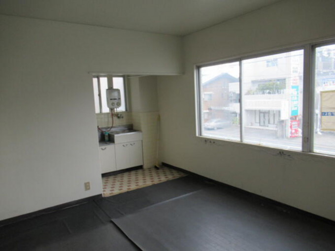 鹿児島市小松原、収益物件/店舗付住宅の画像です