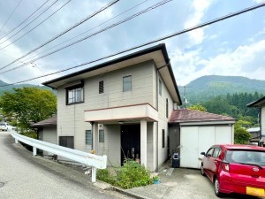 下呂市東上田、中古一戸建ての画像です