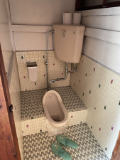 高山市森下町、中古一戸建てのトイレ画像です