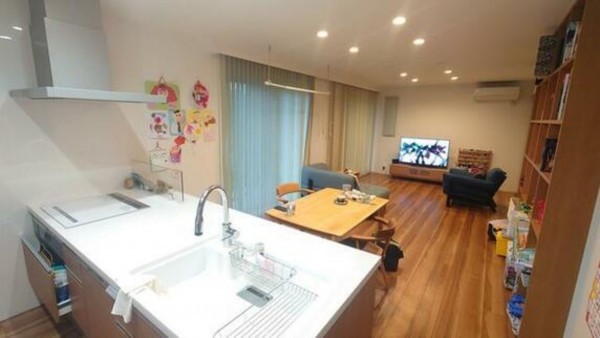 羽島市正木町須賀、中古一戸建ての居間画像です