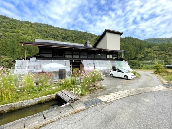 飛騨市河合町、中古一戸建ての画像です