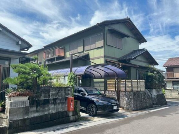 岐阜市大洞緑山、中古一戸建ての外観画像です