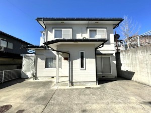 高山市下岡本町、中古一戸建ての画像です
