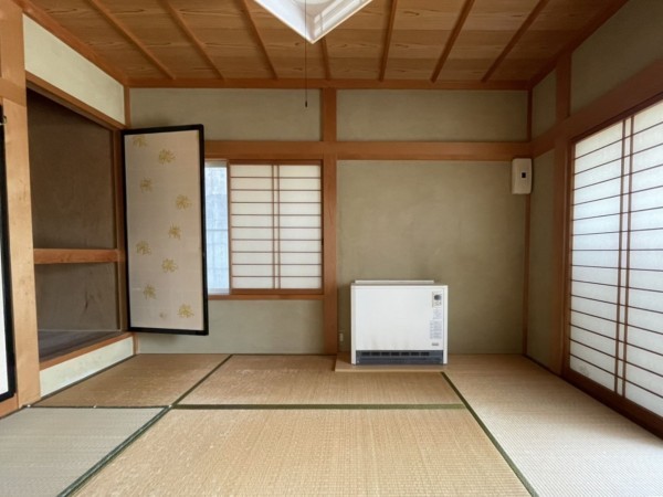 高山市下岡本町、中古一戸建ての画像です