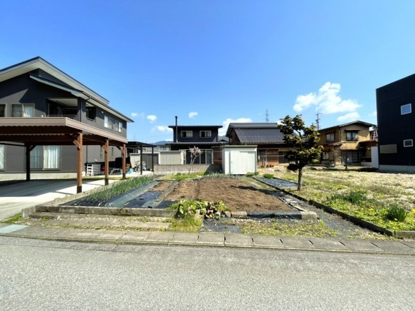 高山市国府町宇津江、土地の画像です