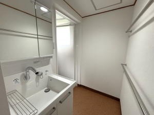 下呂市萩原町西上田、マンションの画像です