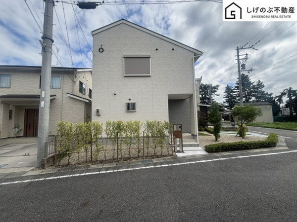 甲賀市水口町鹿深、中古一戸建ての外観画像です